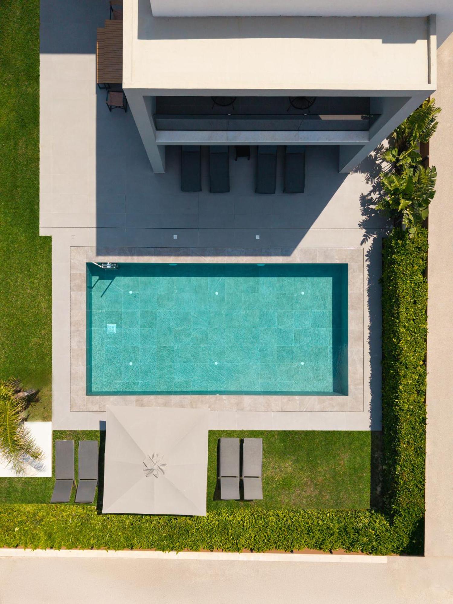 Momentum Villas 伊利索斯 外观 照片