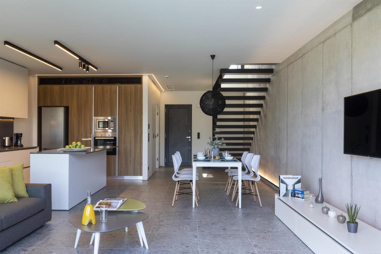 Momentum Villas 伊利索斯 外观 照片