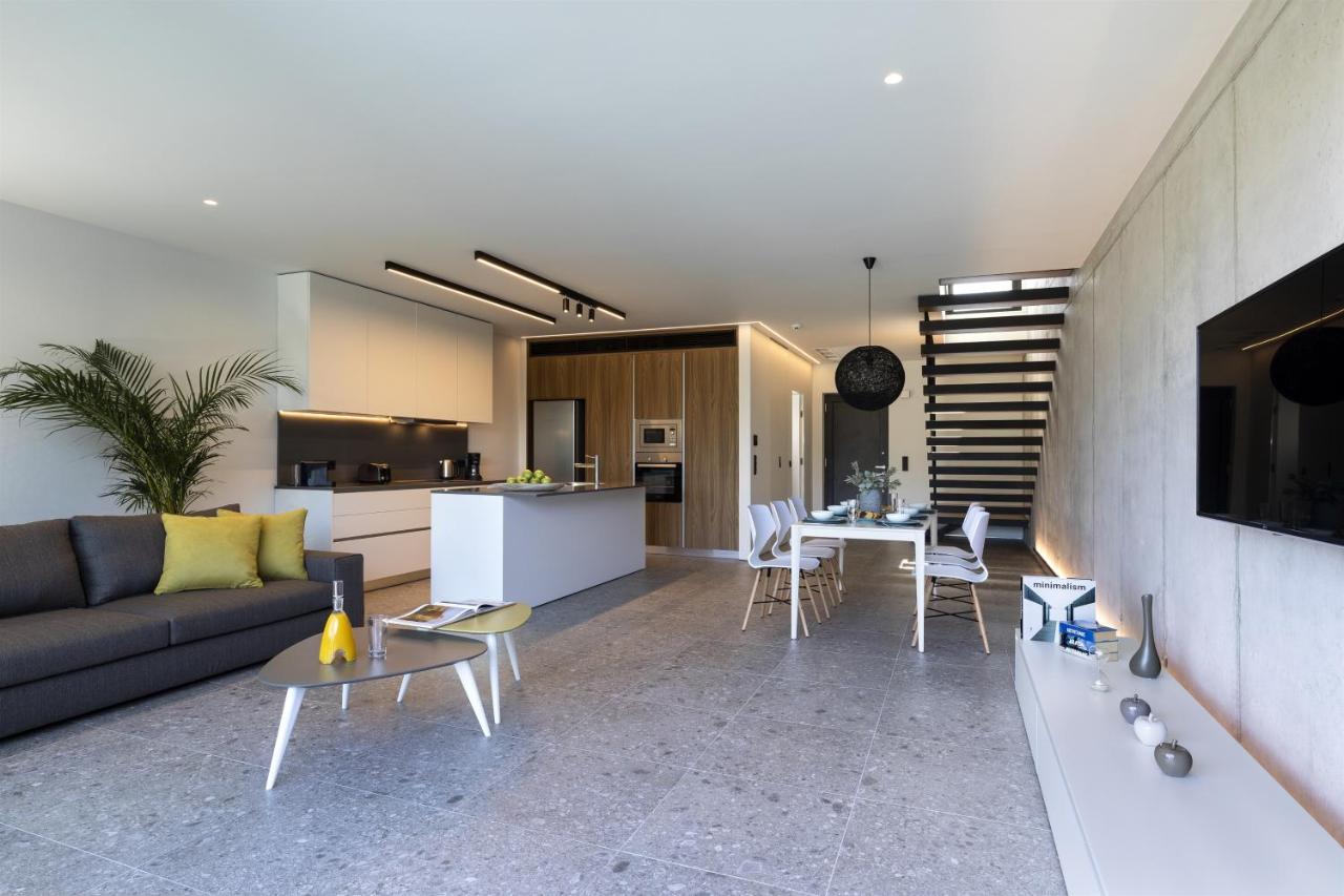 Momentum Villas 伊利索斯 外观 照片
