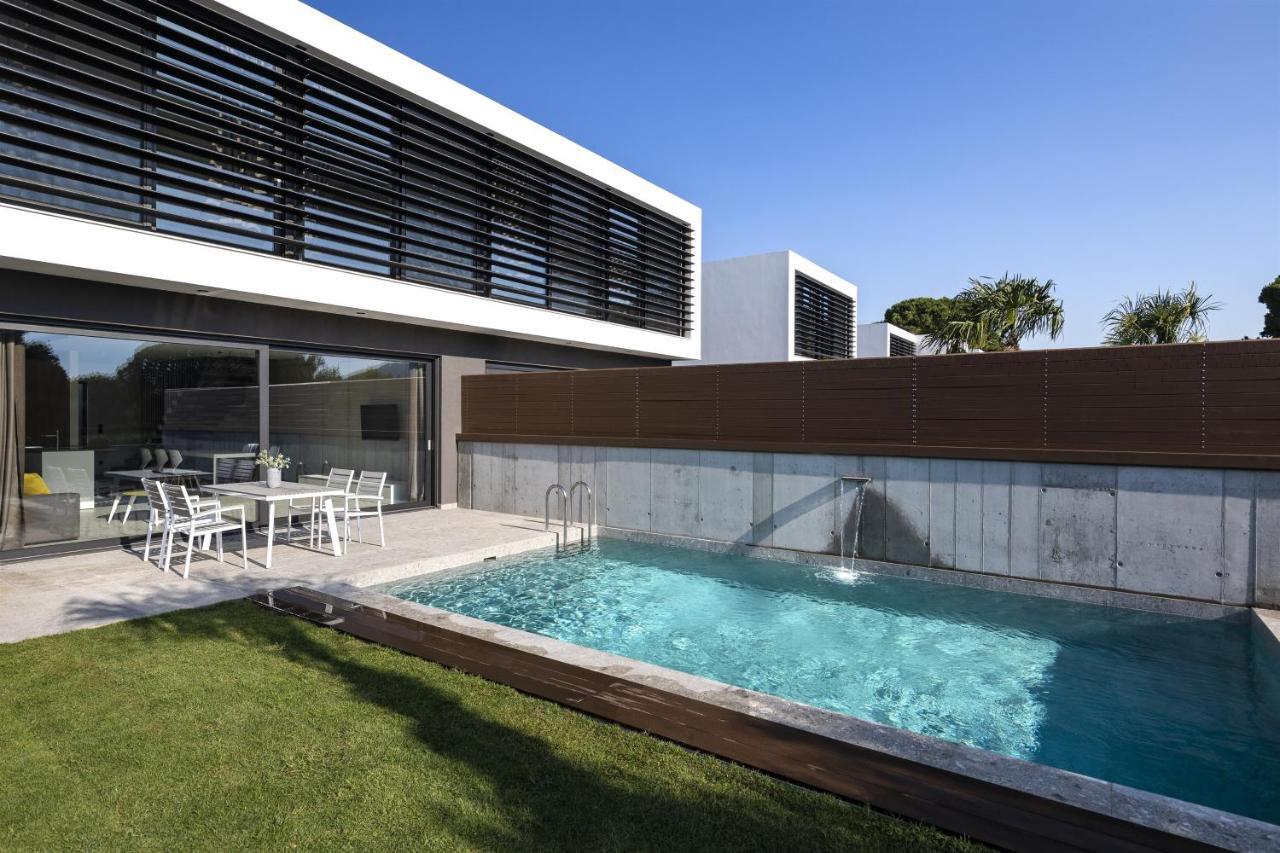 Momentum Villas 伊利索斯 外观 照片